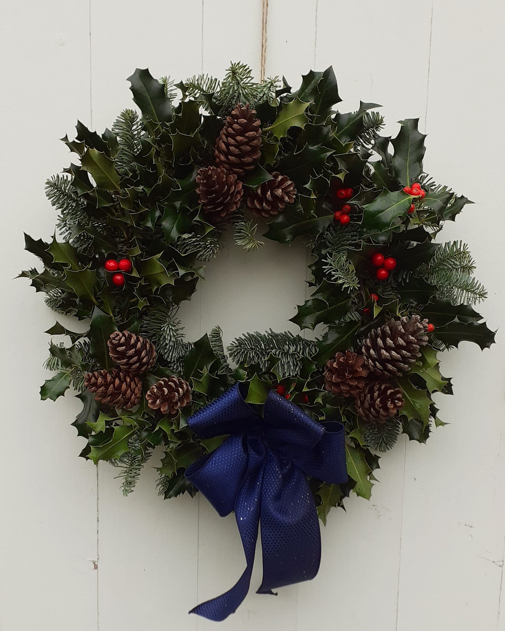 traditional-fresh-holly-wreaths-danielle-wyatt-flowers