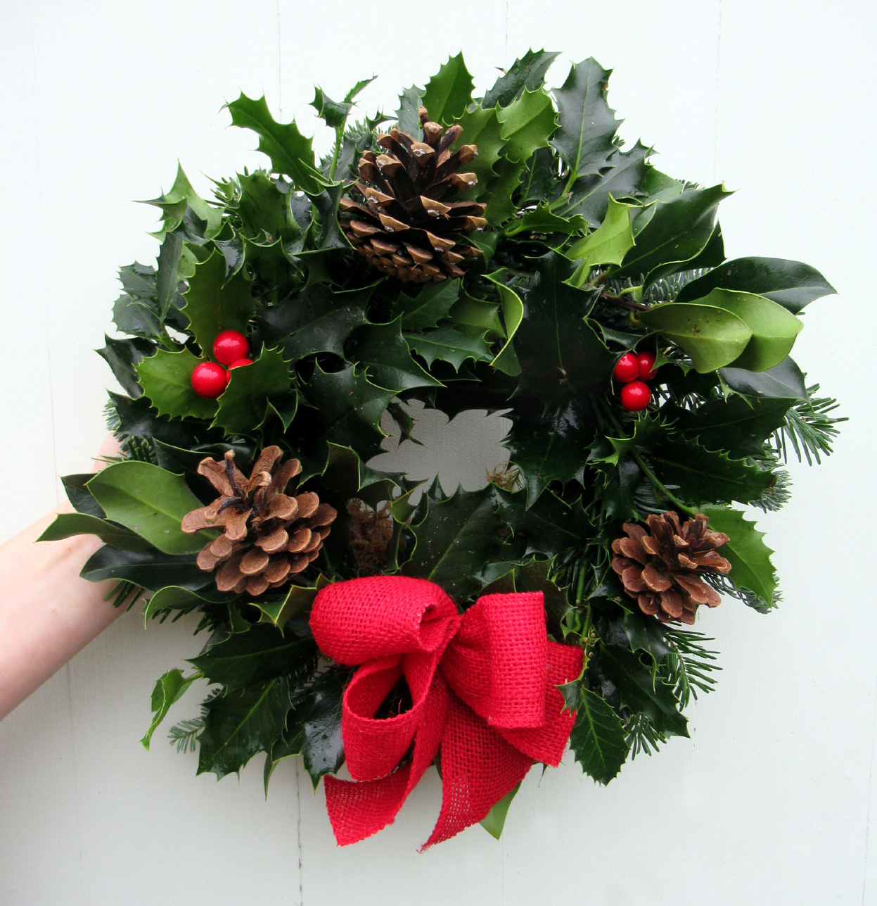traditional-fresh-holly-wreaths-danielle-wyatt-flowers